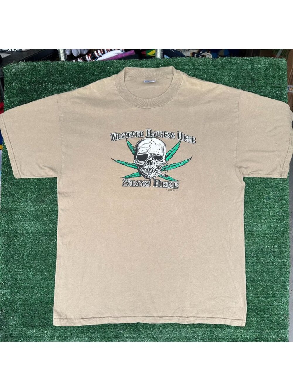 Vintage Y2K Weed Leaf Skull T-Shirt Beige XL Grunge Pothead Stoner 420 Hippie